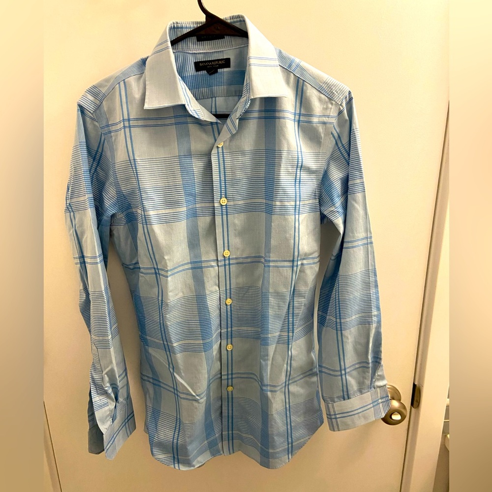 Banana Republic men’s business-casual dress shirt (slim, XS, S)